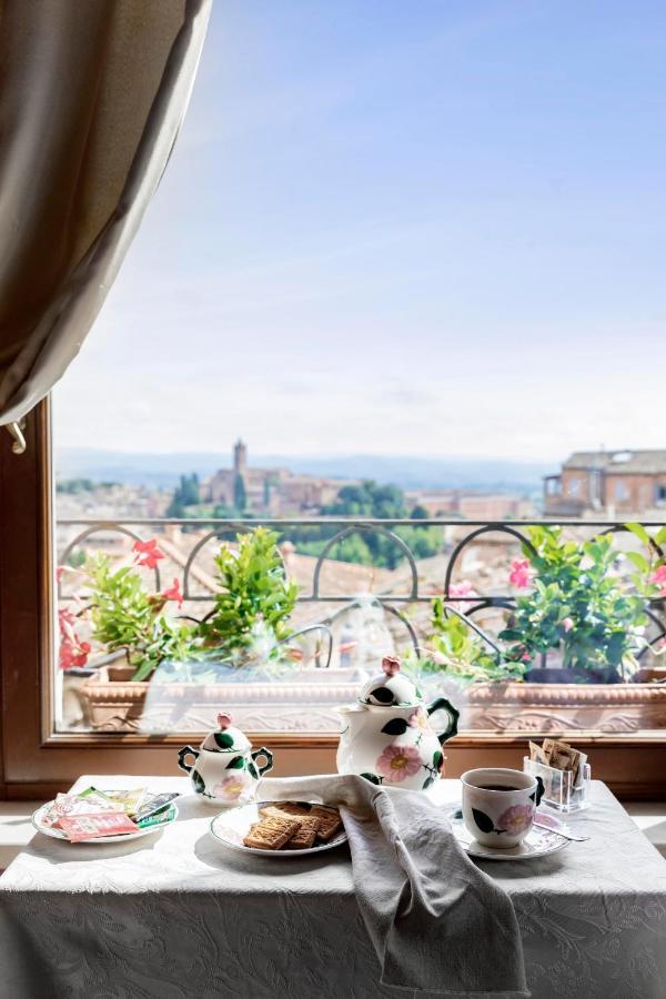 Residenza D'epoca Palazzo Borghesi Bed and breakfast 2*